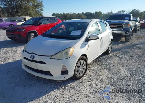 2013 Toyota Prius C One z USA, uszkodzony, nr VIN JTDKDTB32D1546966